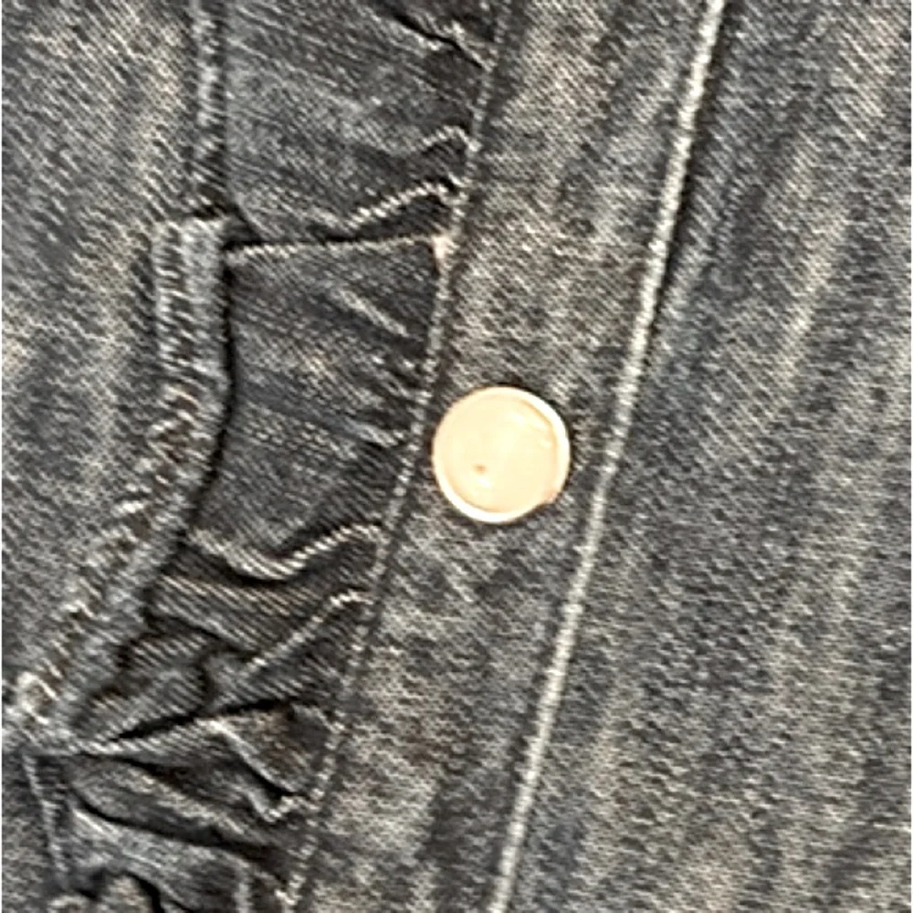 ❌SOLD OUT❌ NWT [Ariat] Ingalls Top Button-Up Ruffled Blouse Denim Women’s M XL - Picture 10 of 13